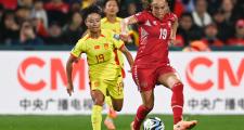 开云体育官网-包含精彩巅峰对决：女足赛场上演精彩一幕的词条