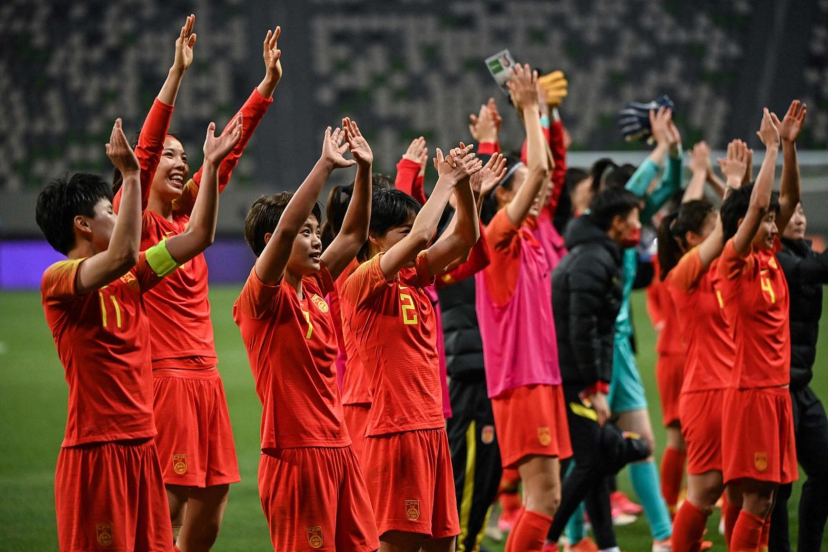 国家女足在比赛中全力以赴，最终取得胜利