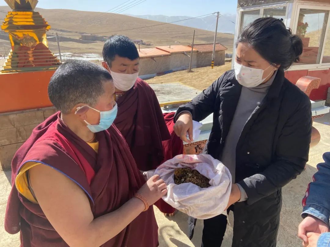 科特迪瓦女篮队员赴医院慰问病患，传递温暖！的简单介绍