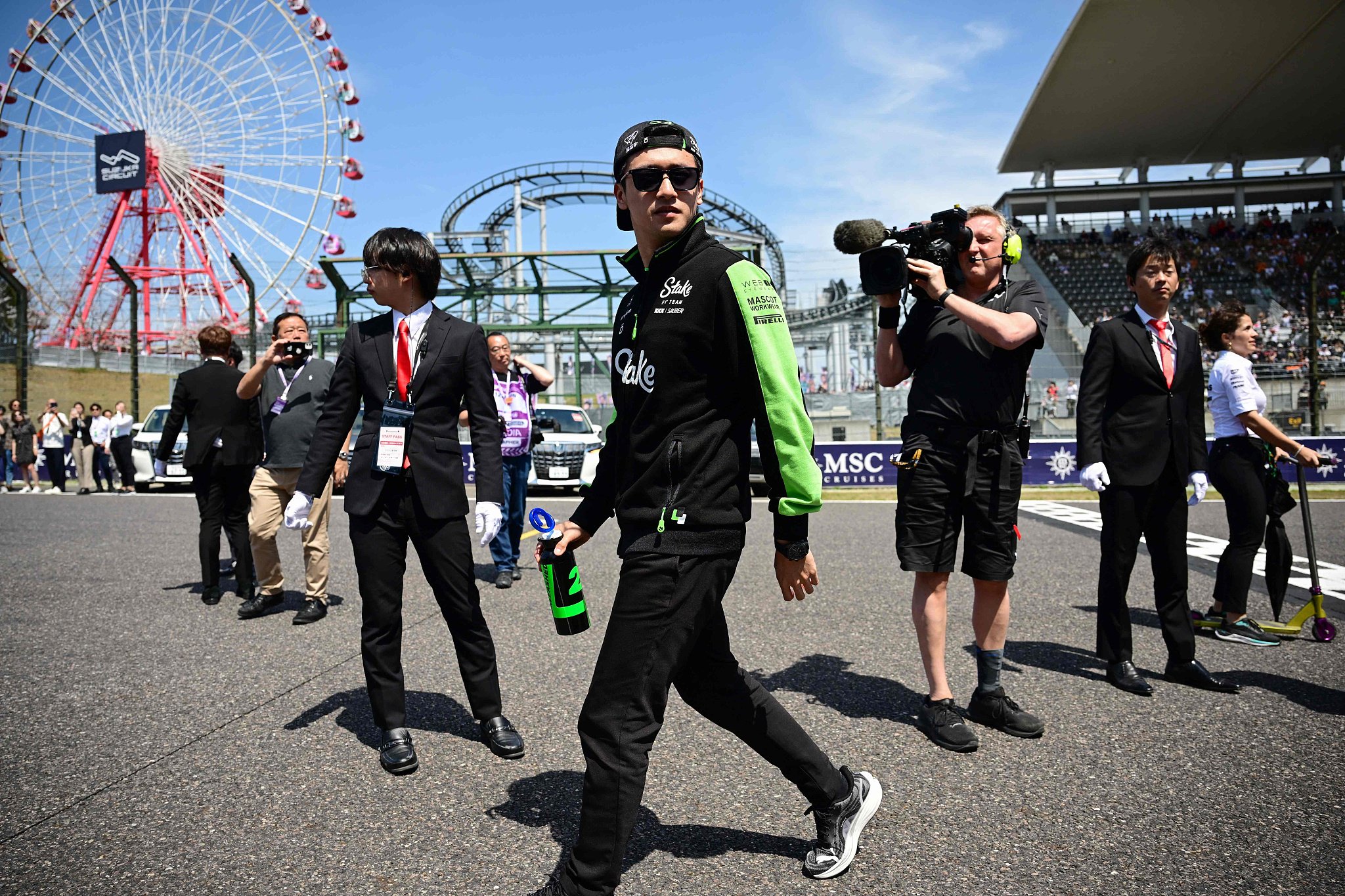 阿斯顿马丁鏖战哈斯车队,周冠宇统治全场 阿斯顿马丁鏖战哈斯车队,周冠宇统治全场