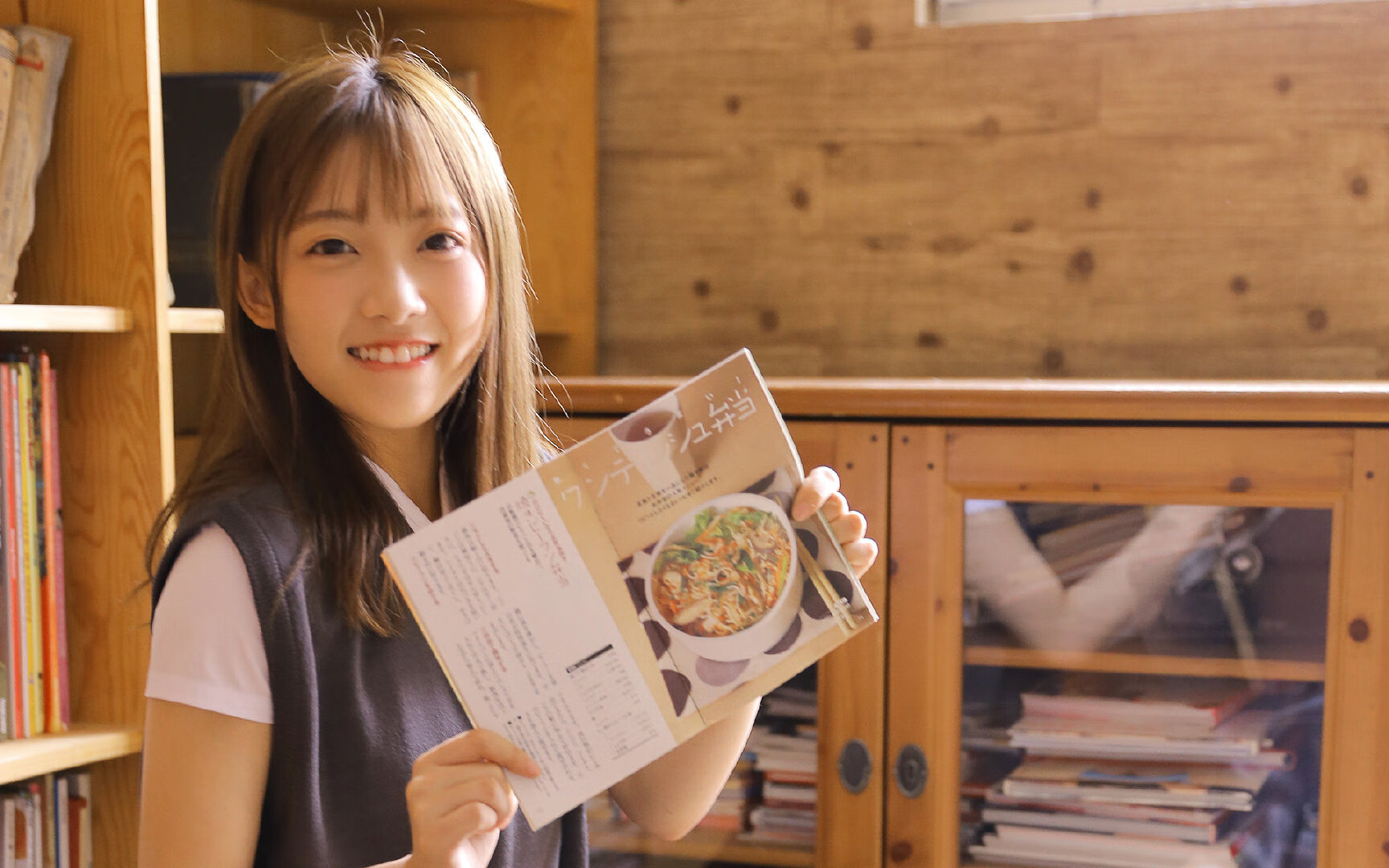 仙人掌与摇滚乐，法比尼奥如何用纪律撕裂墨西哥的野性