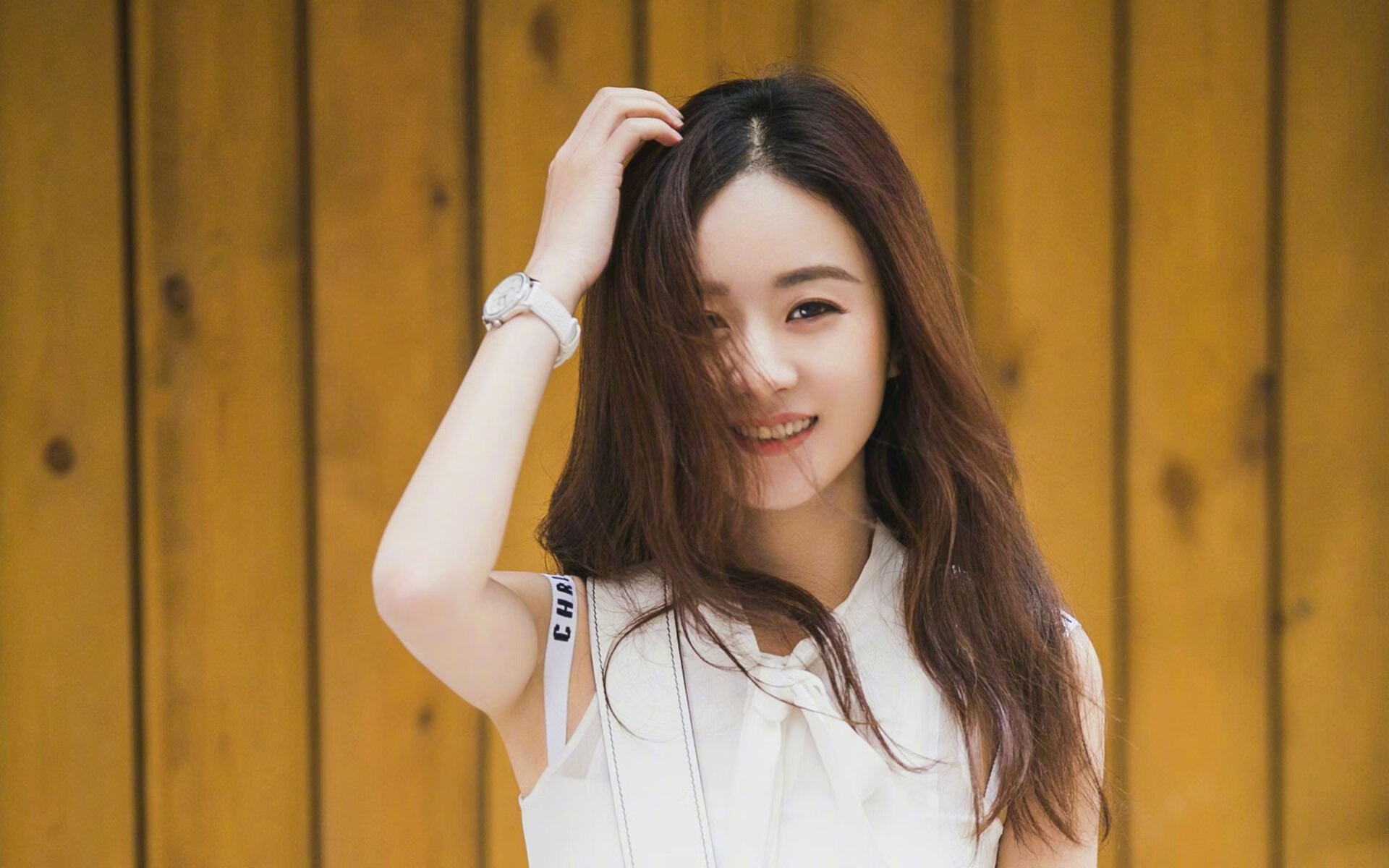 F1科技风暴席卷巴林，篮网闪电战术撕破山西防线，速度之战跨越时空的对话